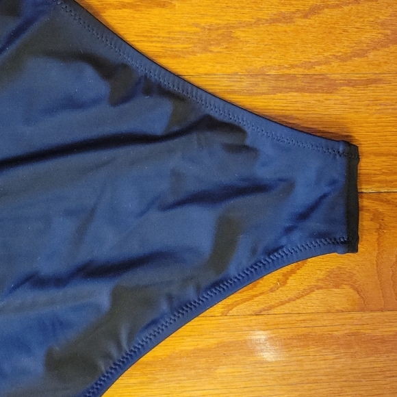 Cupshe One piece swimsuit Size LG - Picture 5 of 8